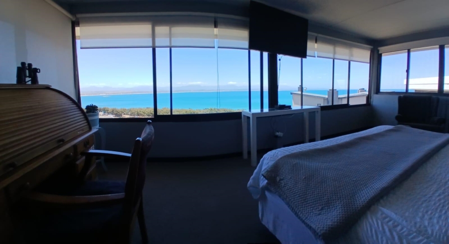 5 Bedroom Property for Sale in De Bakke Western Cape